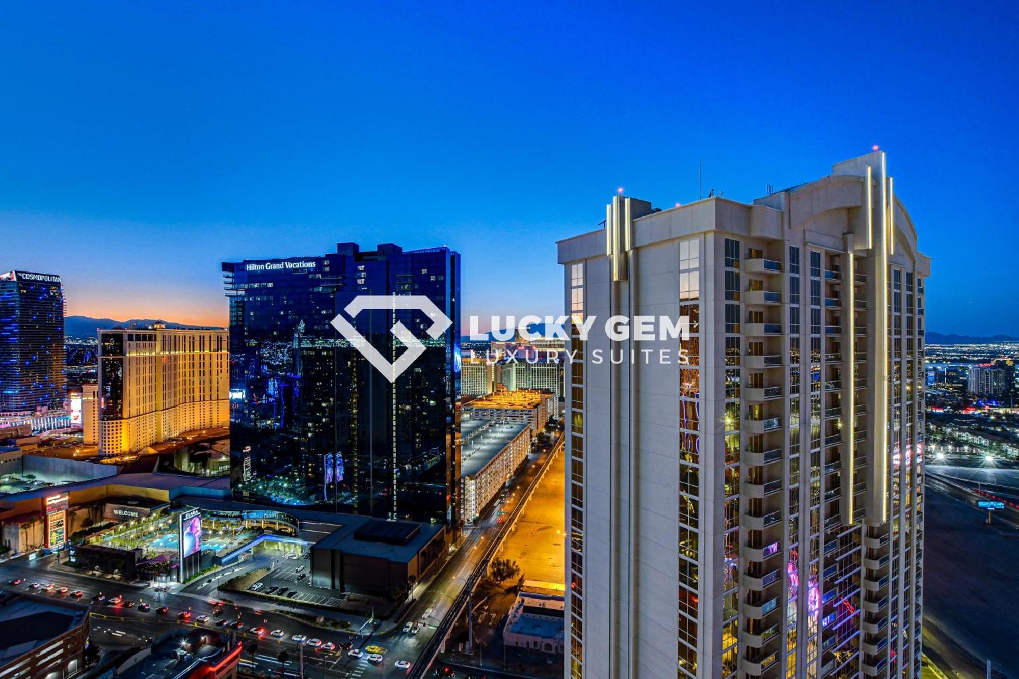 Lucky Gem Penthouse & Luxury Suites At Signature Resort, Balcony Strip View 3505 ลาสเวกัส ภายนอก รูปภาพ