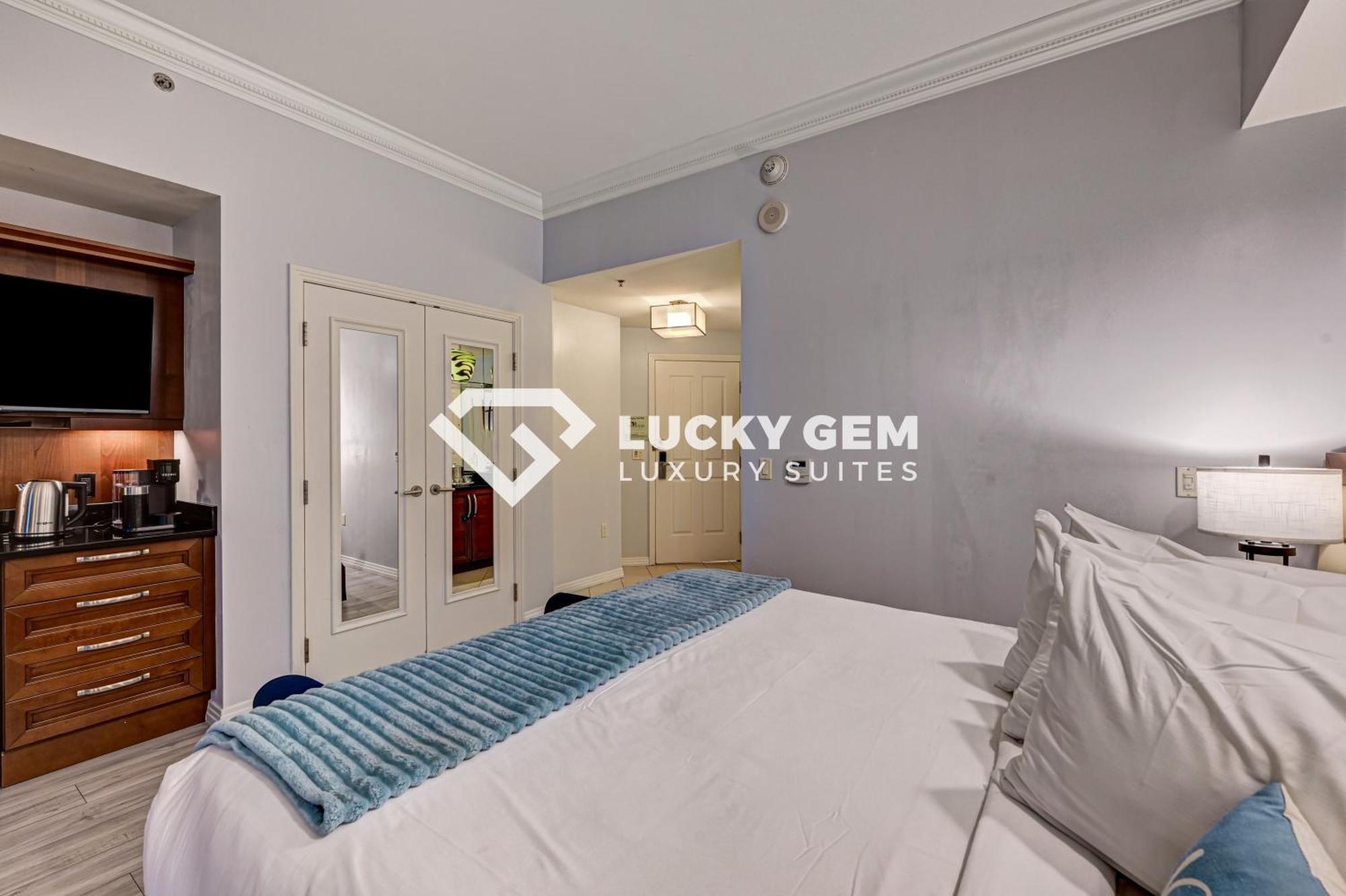 Lucky Gem Penthouse & Luxury Suites At Signature Resort, Balcony Strip View 3505 ลาสเวกัส ภายนอก รูปภาพ